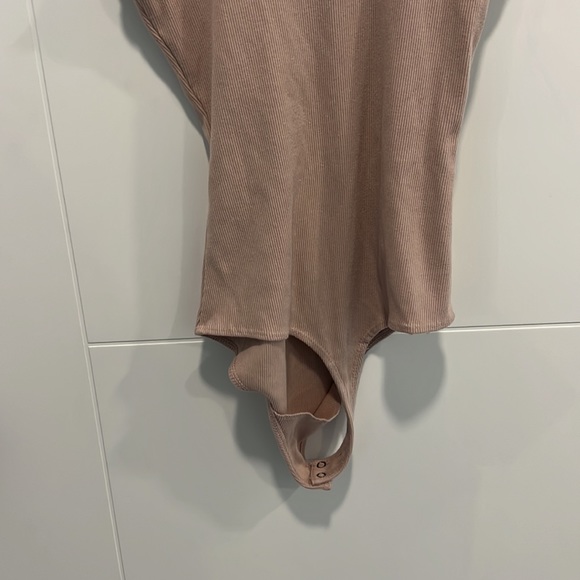 Abercrombie & Fitch body suit size medium - Picture 6 of 7